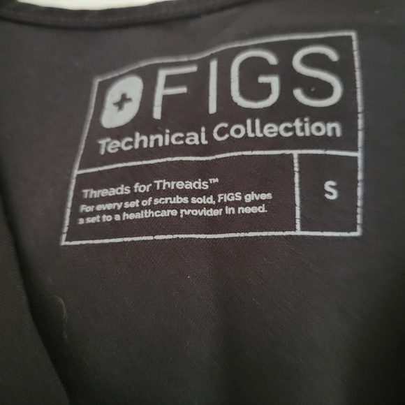 FIGS black scrubs top size small - Picture 2 of 2